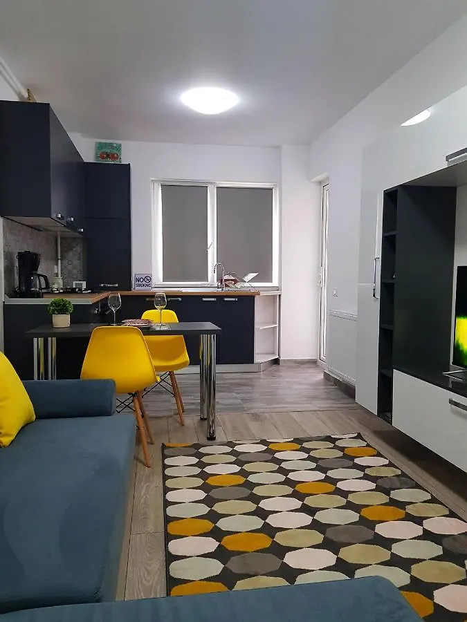アパート Yellow House Luxury Berceni ブカレスト