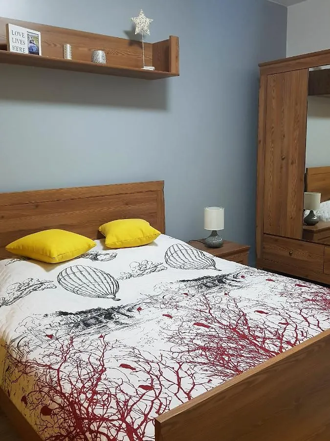 Apartment Yellow House Luxury Berceni Bucharest Romania